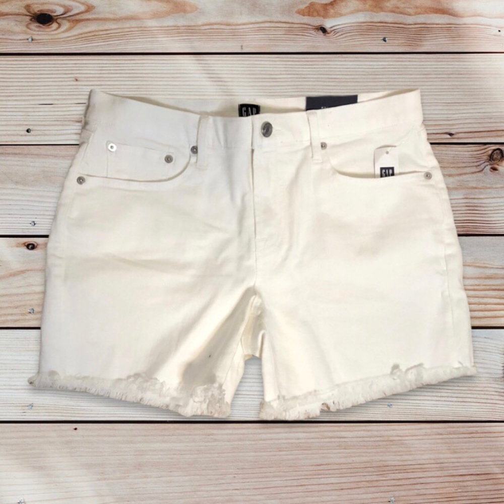NWT! The Gap White Raw Hem Stretch Denim Shorts